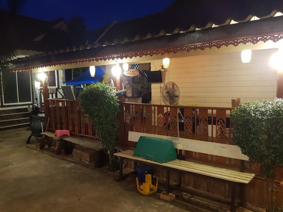 Thaihouse Koh Larn Exterior foto